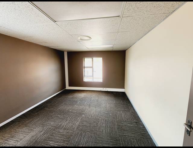 353M² OFFICE TO LET IN NORTH RIDING